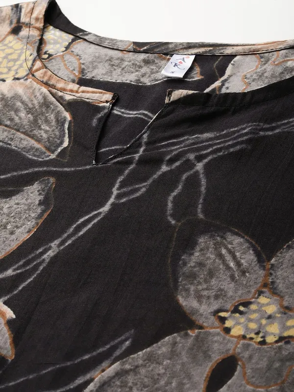 Black_Pure_Cotton_Floral_Printed_Straight_Co-Ords_For_Women