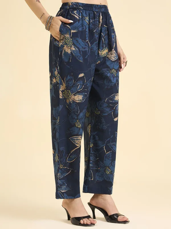Blue_Pure_Cotton_Floral_Printed_Straight_Co-Ords_For_Women