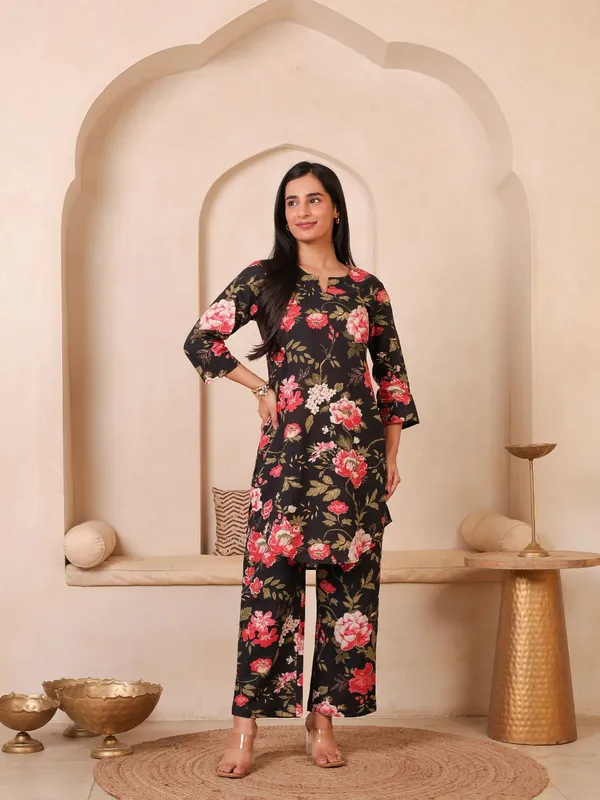 Black_Pure_Cotton_Floral_Printed_Straight_Co-Ords_For_Women