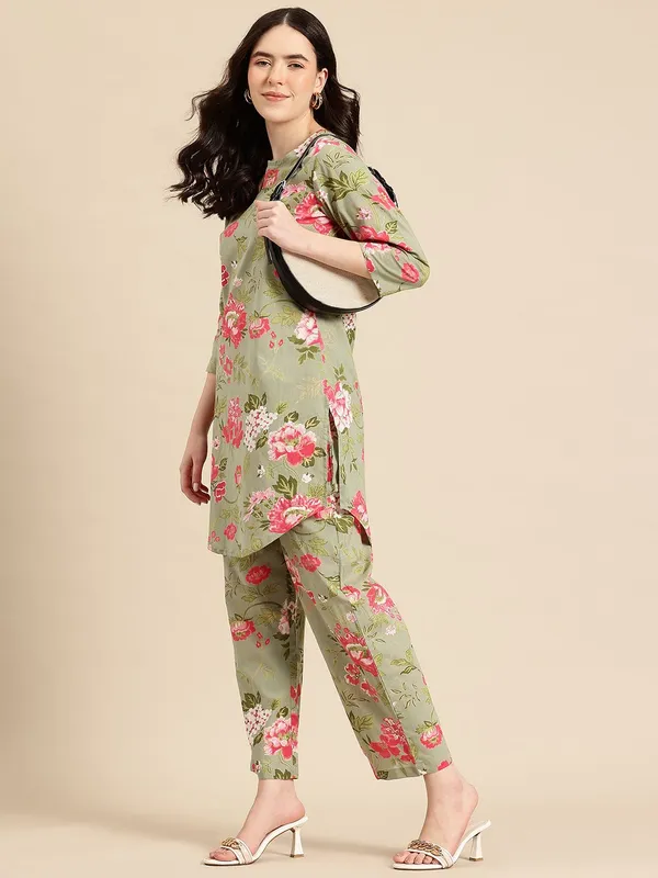 Green_Pure_Cotton_Floral_Printed_Straight_Co-Ords_For_Women
