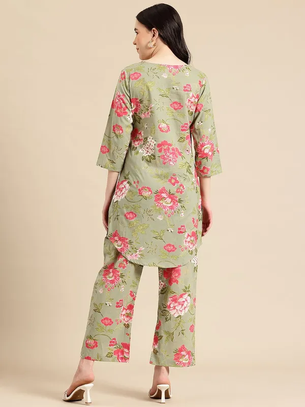 Green_Pure_Cotton_Floral_Printed_Straight_Co-Ords_For_Women