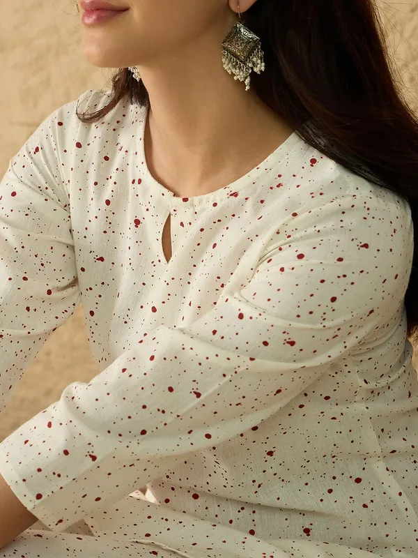 Off_White_Pure_Cotton_Printed_Relaxed_Kurta_Co-Ords_For_Women