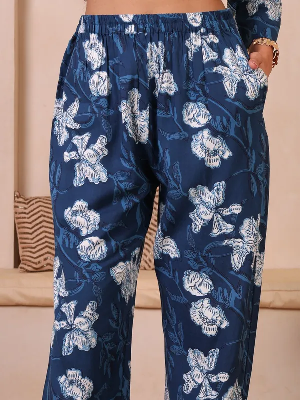 Blue_Viscose_Rayon_Floral_Printed_Straight_Co-Ords_For_Women