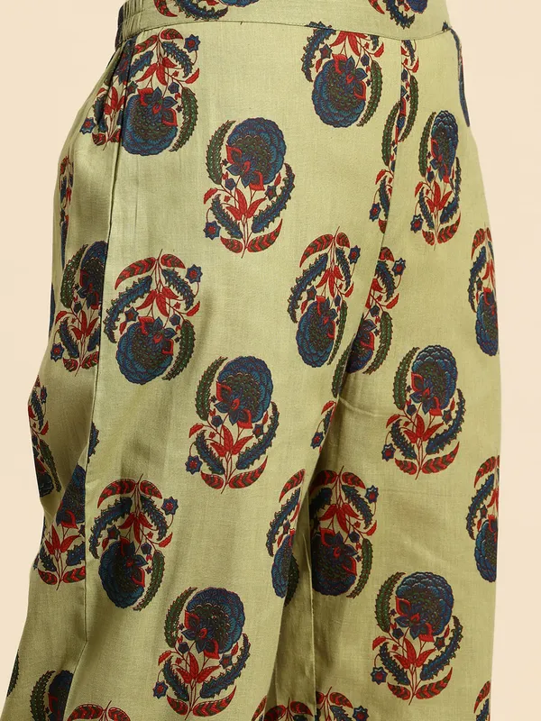 Olive_Pure_Cotton_Pleated_Floral_Printed_Kurta_With_Palazzos_For_Women