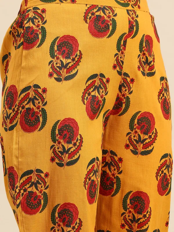 Mustard_Pure_Cotton_Pleated_Floral_Printed_Kurta_With_Palazzos_For_Women