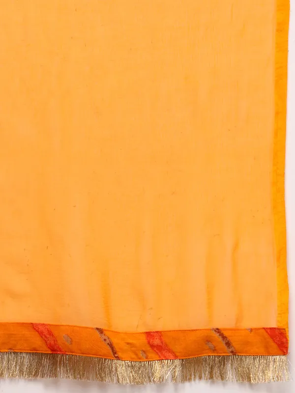 Orange_Viscose_Rayon_Regular_Leheriya_Printed_Thread_Work_Kurta_Set_For_Women