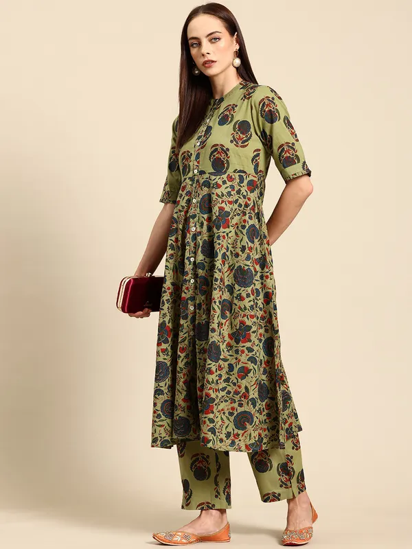 Olive_Pure_Cotton_Pleated_Floral_Printed_Kurta_With_Palazzos_For_Women