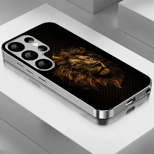 Silver_Lion_Print_Phone_Case