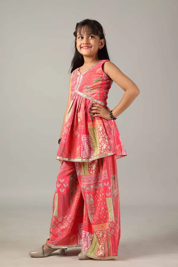 Pink_Crepe_Silk_Printed_Ethnic_Wear_Set_For_Girl
