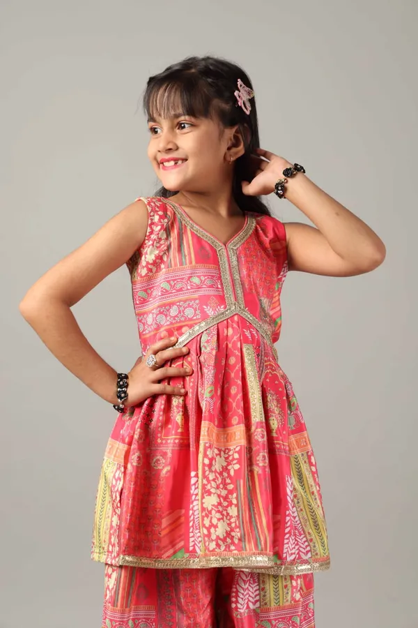 Pink_Crepe_Silk_Printed_Ethnic_Wear_Set_For_Girl