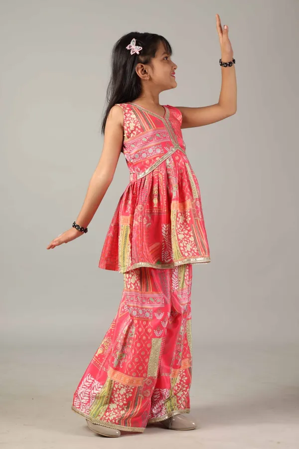 Pink_Crepe_Silk_Printed_Ethnic_Wear_Set_For_Girl