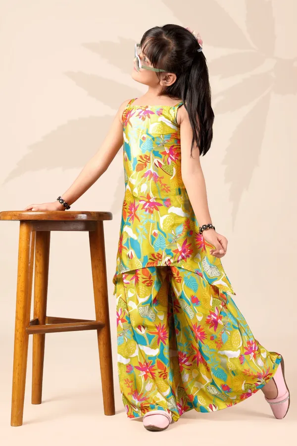 Yellow_Crepe_Silk_Floral_Print_Sleeveless_Kurta_Set_For_Girl