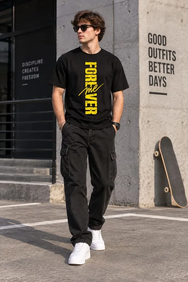 Black_Regular_Fit_Graphic_T-Shirt_For_Men