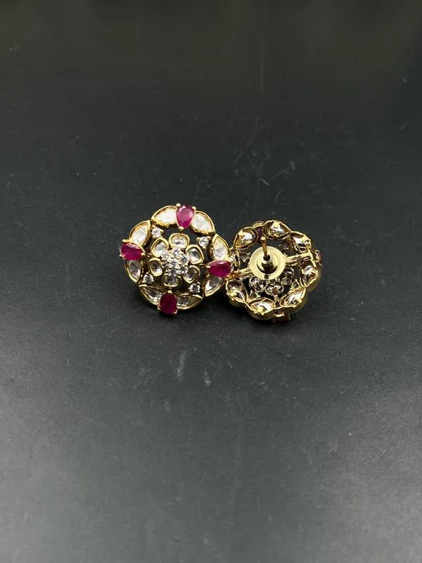 Gold_Red_Stone_Floral_Stud_Earrings_For_Women