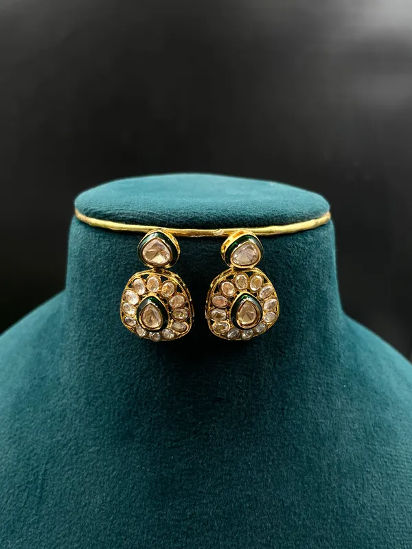 Gold_Clear_Green_Stone_Studded_Necklace_Set_For_Women