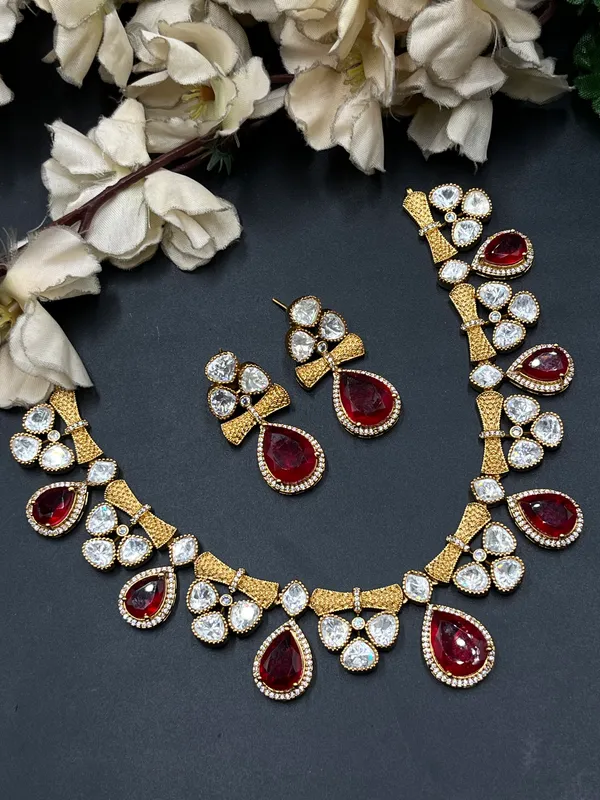 Gold_&_Red_Stone_Teardrop_Necklace_Set_For_Women