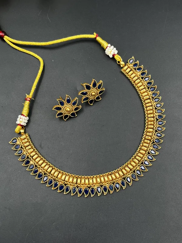 Gold_Blue_Teardrop_Stone_Necklace_Set_For_Women