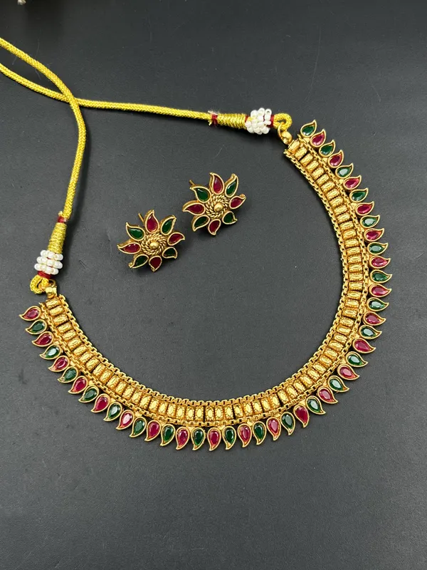 Gold_Multicolor_Teardrop_Necklace_Set_For_Women