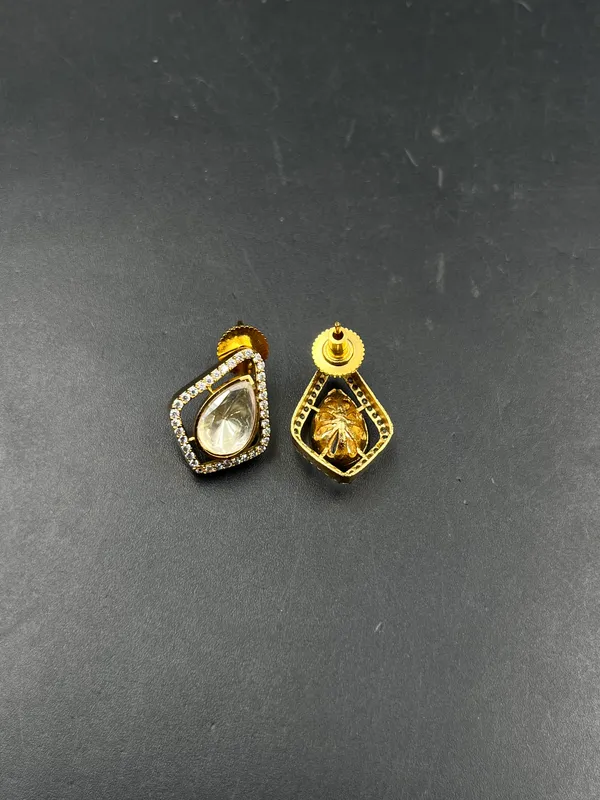 Gold_Tone_Teardrop_Stone_Stud_Earrings_For_Women