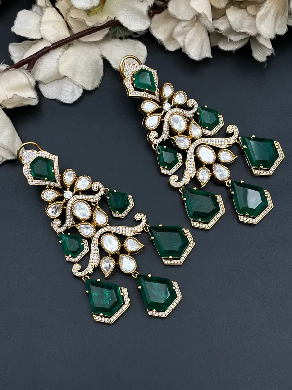 Green_Gold_Tone_Kundan_Floral_Earrings_For_Women