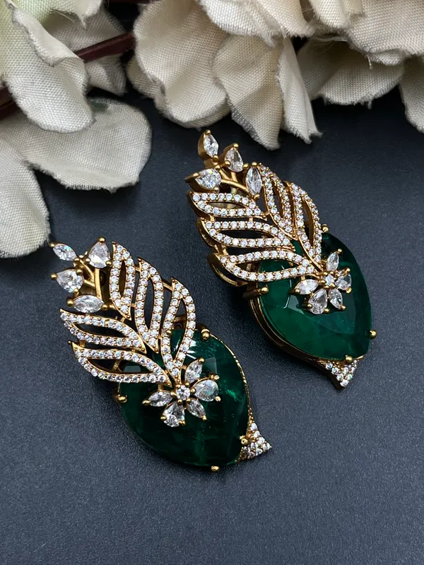 Gold_Green_Stone_Leaf_Motif_Drop_Earrings_For_Women