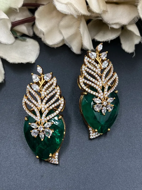 Gold_Green_Stone_Leaf_Motif_Drop_Earrings_For_Women