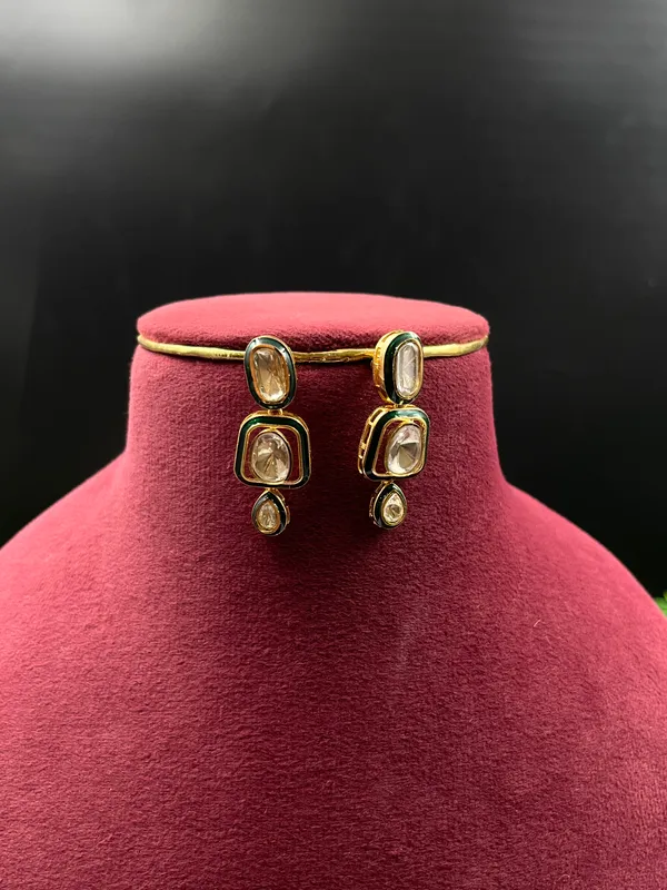 Gold_Green_Stone_Kundan_Necklace_Set_For_Women