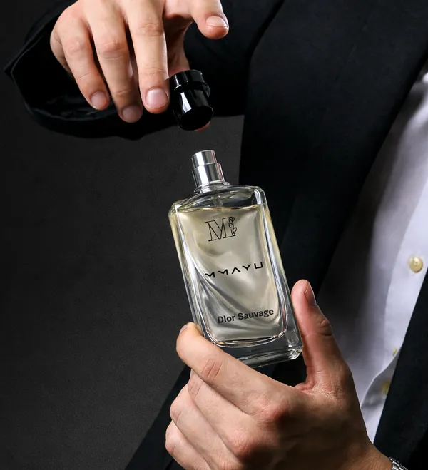 Mmayu_Dior_Sauvage_Bergamot_Ambroxan_Attar
