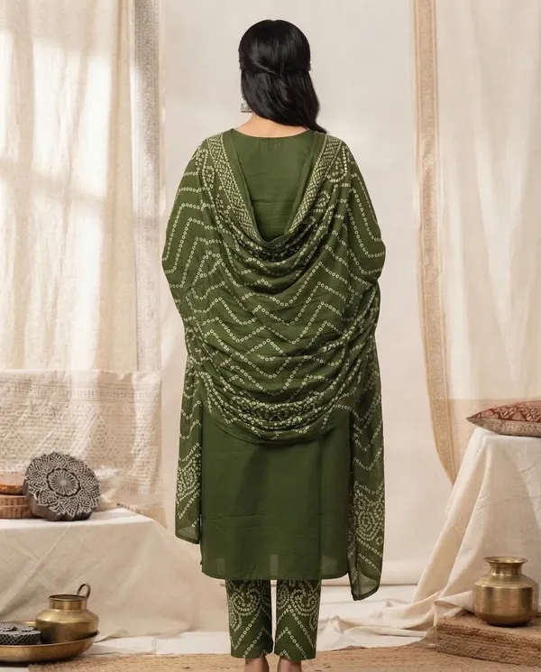 Green_Rayon_Straight_Suit_Set_For_Women