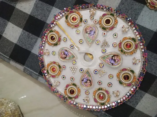 Embellished_Radha_Krishna_Pooja_Thali