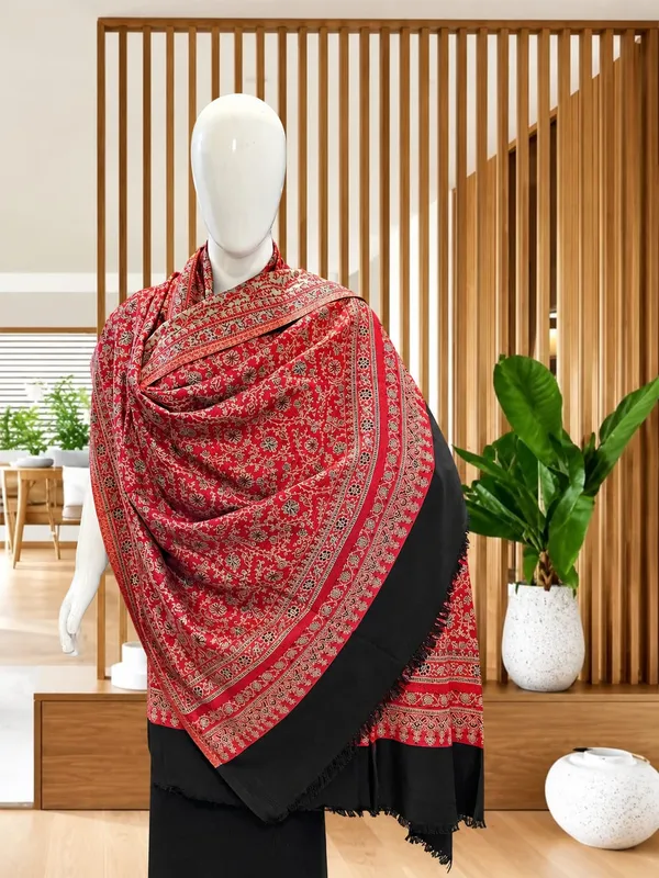 Red_Wool_Shawl_For_Unisex