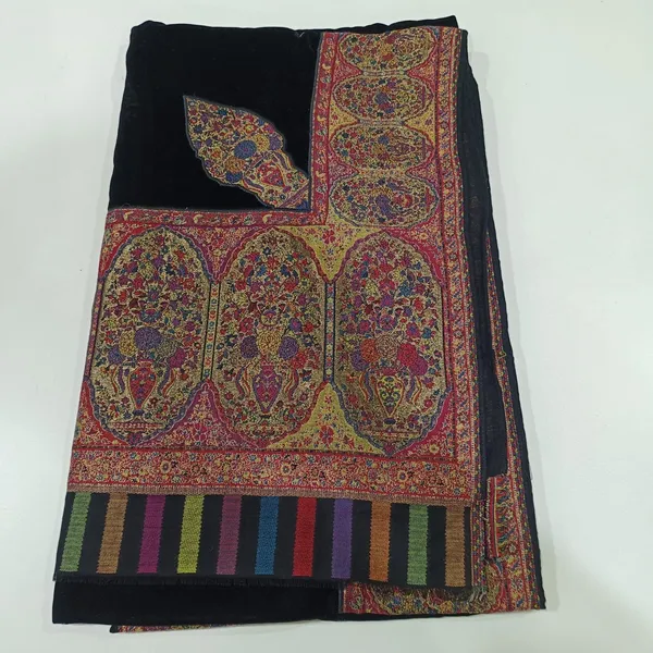 Black_Wool_Shawl_For_Unisex