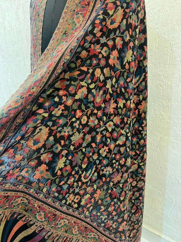 Multi_Wool_Shawl_For_Unisex