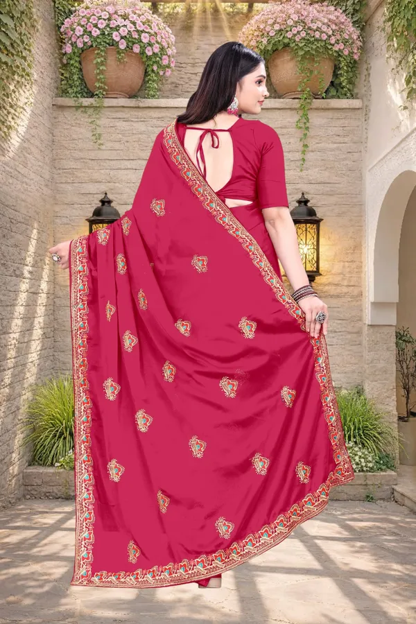 Magenta_Star_Georgette_Printed_Saree_For_Women