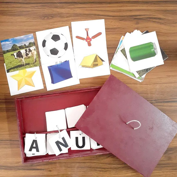 Tokyodo_Spelling_Game_For_Children_To_Learn_How_To_Form_Words_And_Spelling_Fun_And_Learning_With_Spelling_Card_Game_Puzzel