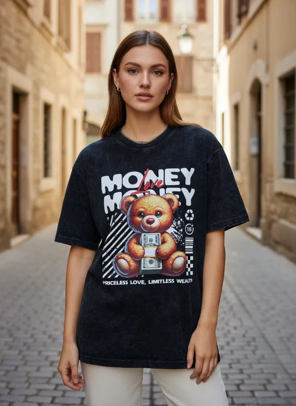 Black_Oversized_Graphic_T-Shirt_for_Women