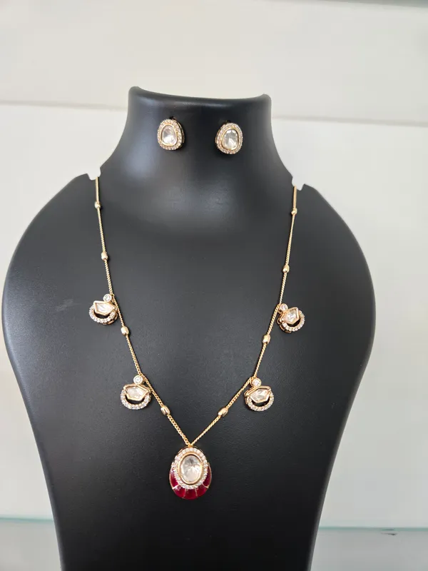 Gold_Tone_Traditional_Necklace_And_Earring_Set_for_Women