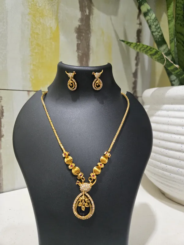 Gold_Tone_Necklace_Set_for_Women
