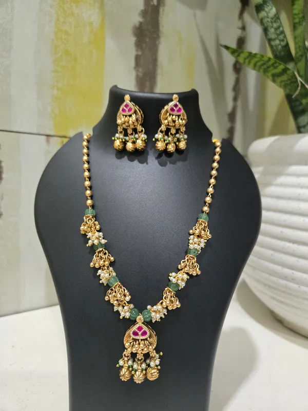Gold_Tone_Traditional_Necklace_Set_for_Women