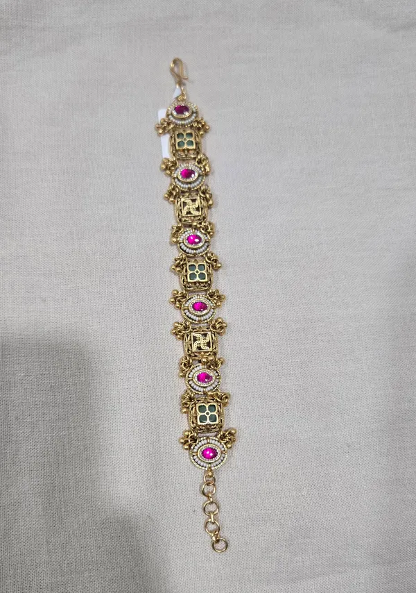 Gold_Tone_Traditional_Stone_Studded_Bracelet_for_Women