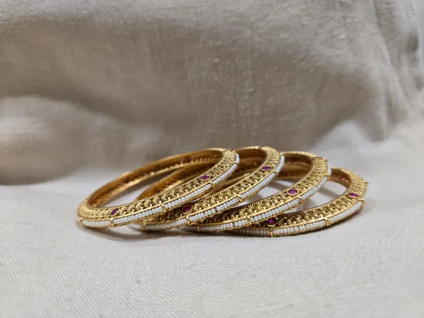 Gold_Tone_Stone_Studded_Bangles_Set_for_Women