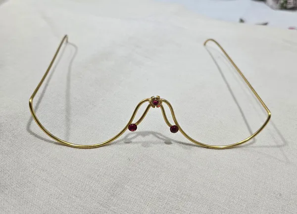 Gold_Tone_Wire_Necklace_for_Women