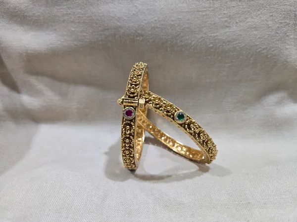 Gold_Tone_Embellished_Bangles_for_Women