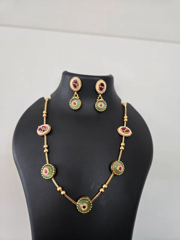 Gold_Tone_Green_Stone_Necklace_And_Earrings_Set