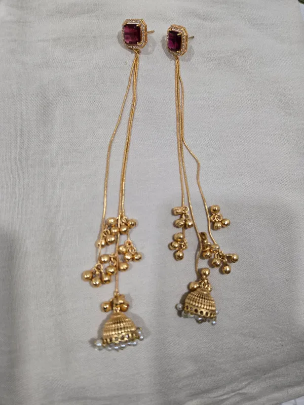Gold_Tone_Stone_Studded_Jhumka_Earrings_for_Women