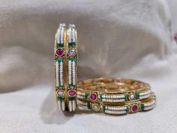 Gold-Toned_Beaded_Traditional_Bangles_for_Women