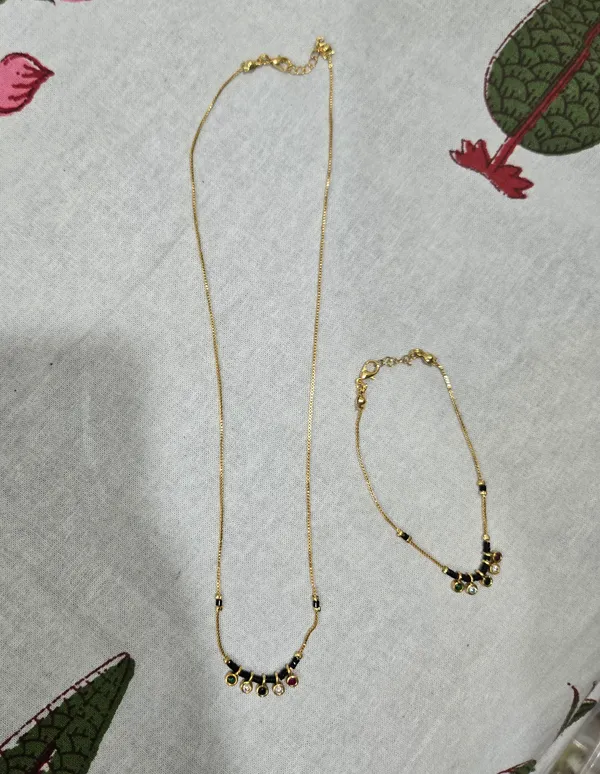 Gold_Tone_Beaded_Necklace_And_Anklet_Set_for_Women