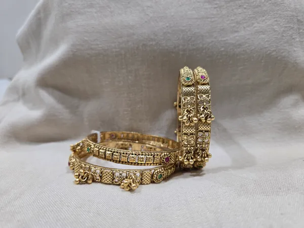 Gold_Tone_Antique_Bangles_Set_for_Women
