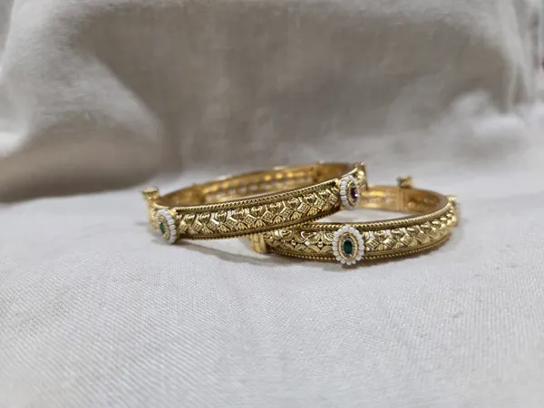 Gold_Tone_Embellished_Bangles_for_Women
