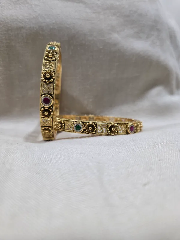 Gold_Tone_Embellished_Bangles_for_Women